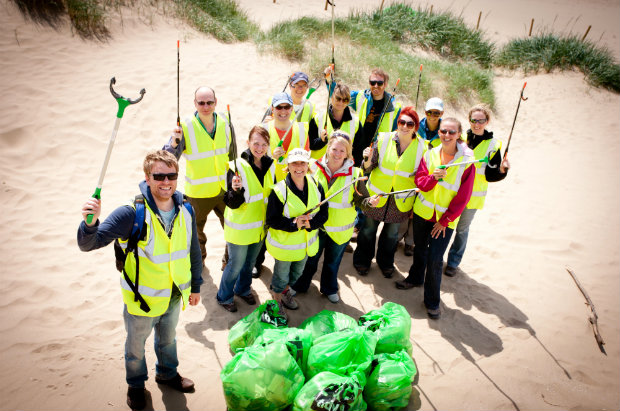 Lytham beach clean up volunteers