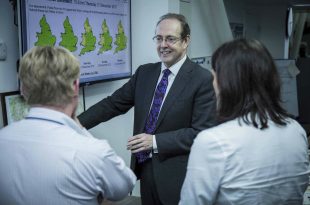 Sir James Bevan, Chief Executive of the Environment Agency, visiting the FFC