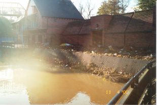 High water levels in the Foss Basin with the screen stopping debris getting to the pumps